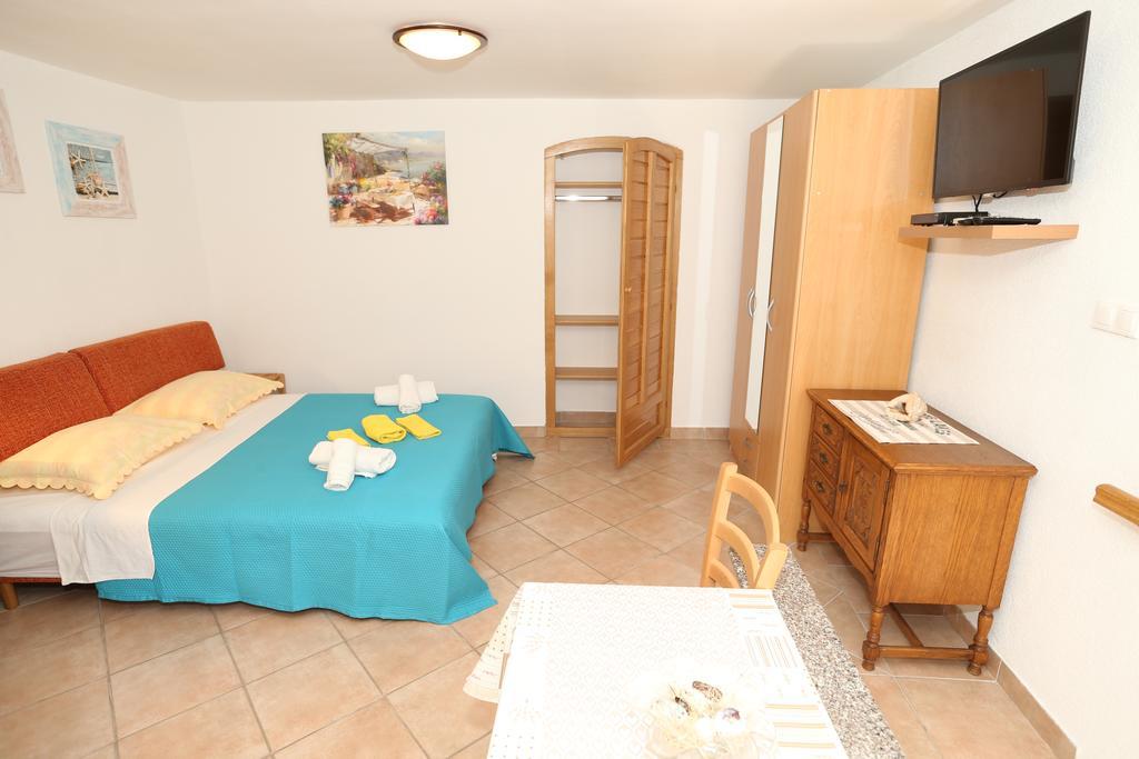 Studio Apartment Tea Baška Exterior foto